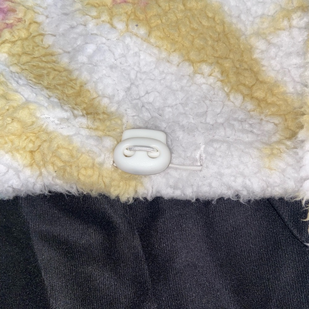 Cropped Sweater - Picture 2 of 4